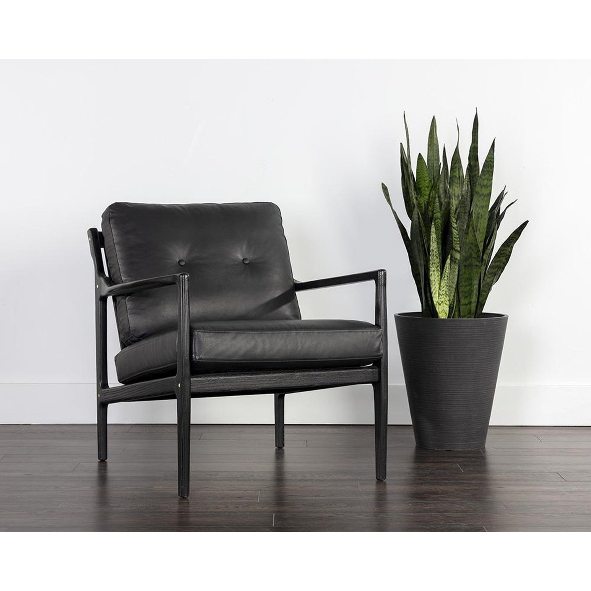 Sunpan Gilmore Lounge Chair