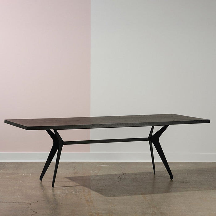 Nuevo Daniele Dining Table