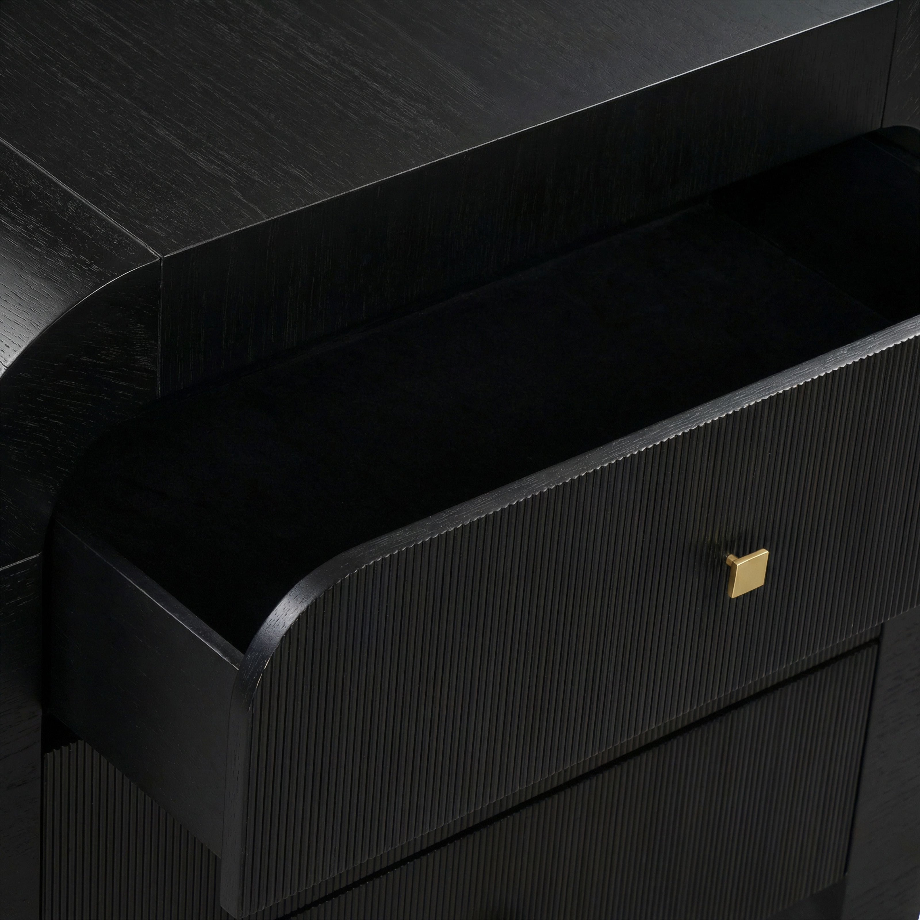 TOV Furniture Hump 38
