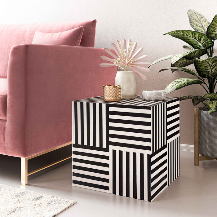TOV Cube Side Table